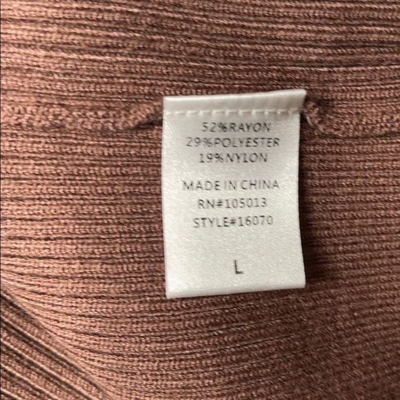 Andrée by Unit Lightweight Sweater Size Large NWT - Picture 9 of 13